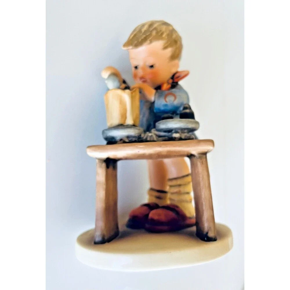 HUMMEL Goebel “A FAIR MEASURE” in box 5.75” Tall West Germany VINTAGE
